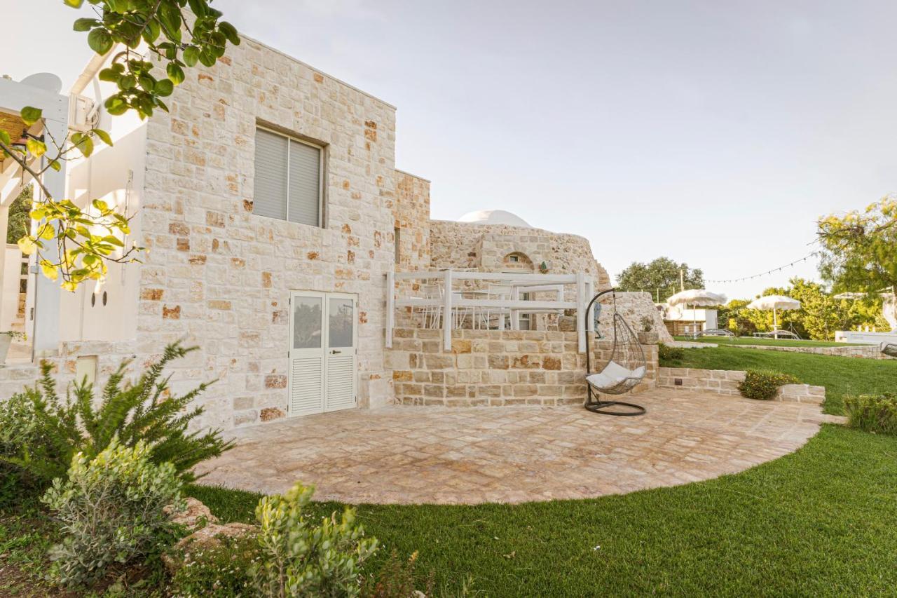 Отель Relais Il Trullo Della Rupe Остуни Экстерьер фото